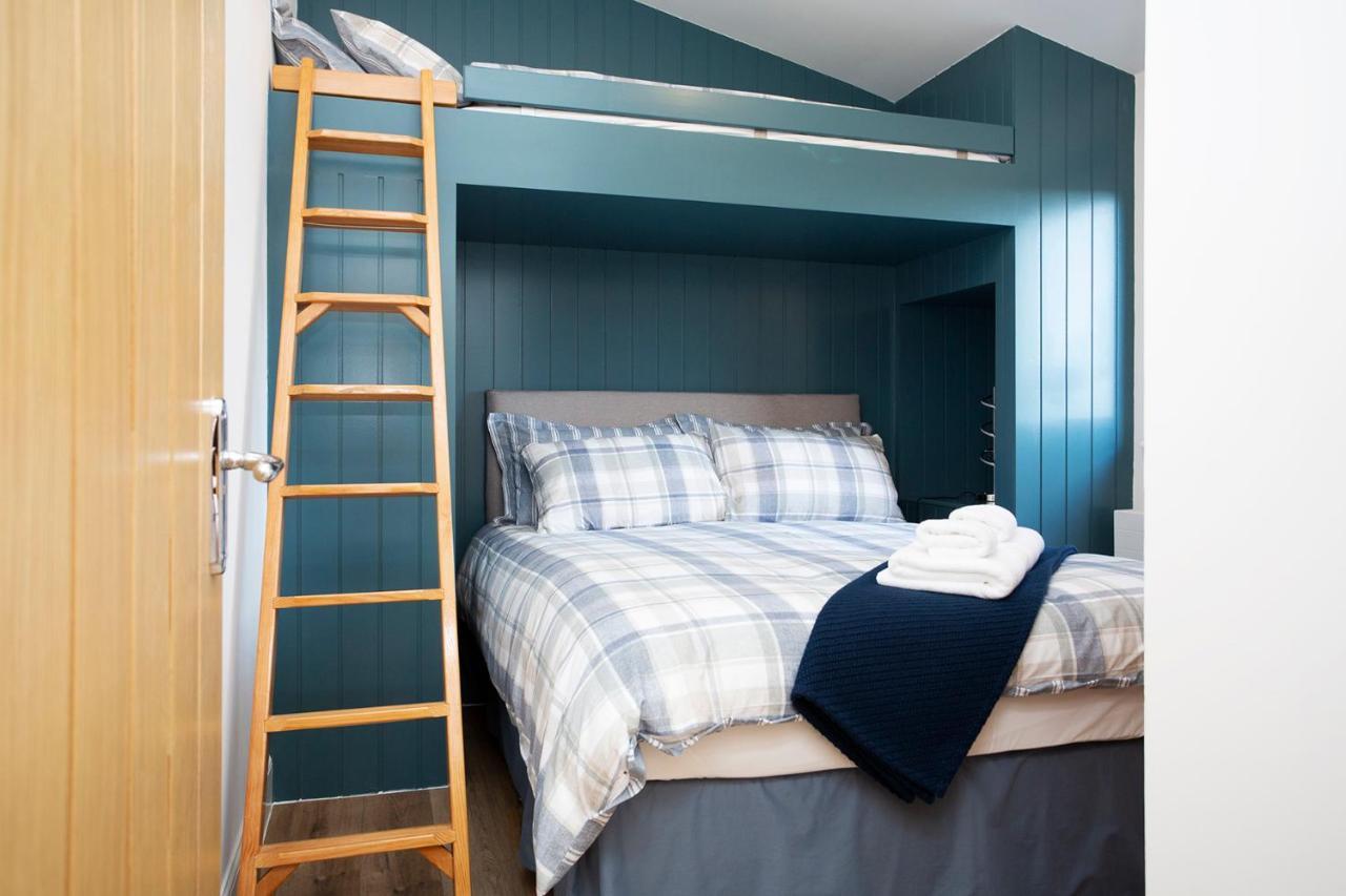 Shiphorns Luxury Cabin With A Hot Tub Eddleston Eksteriør bilde