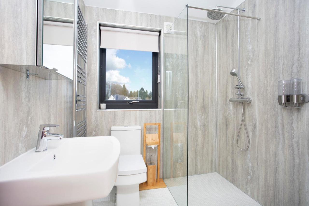 Shiphorns Luxury Cabin With A Hot Tub Eddleston Eksteriør bilde